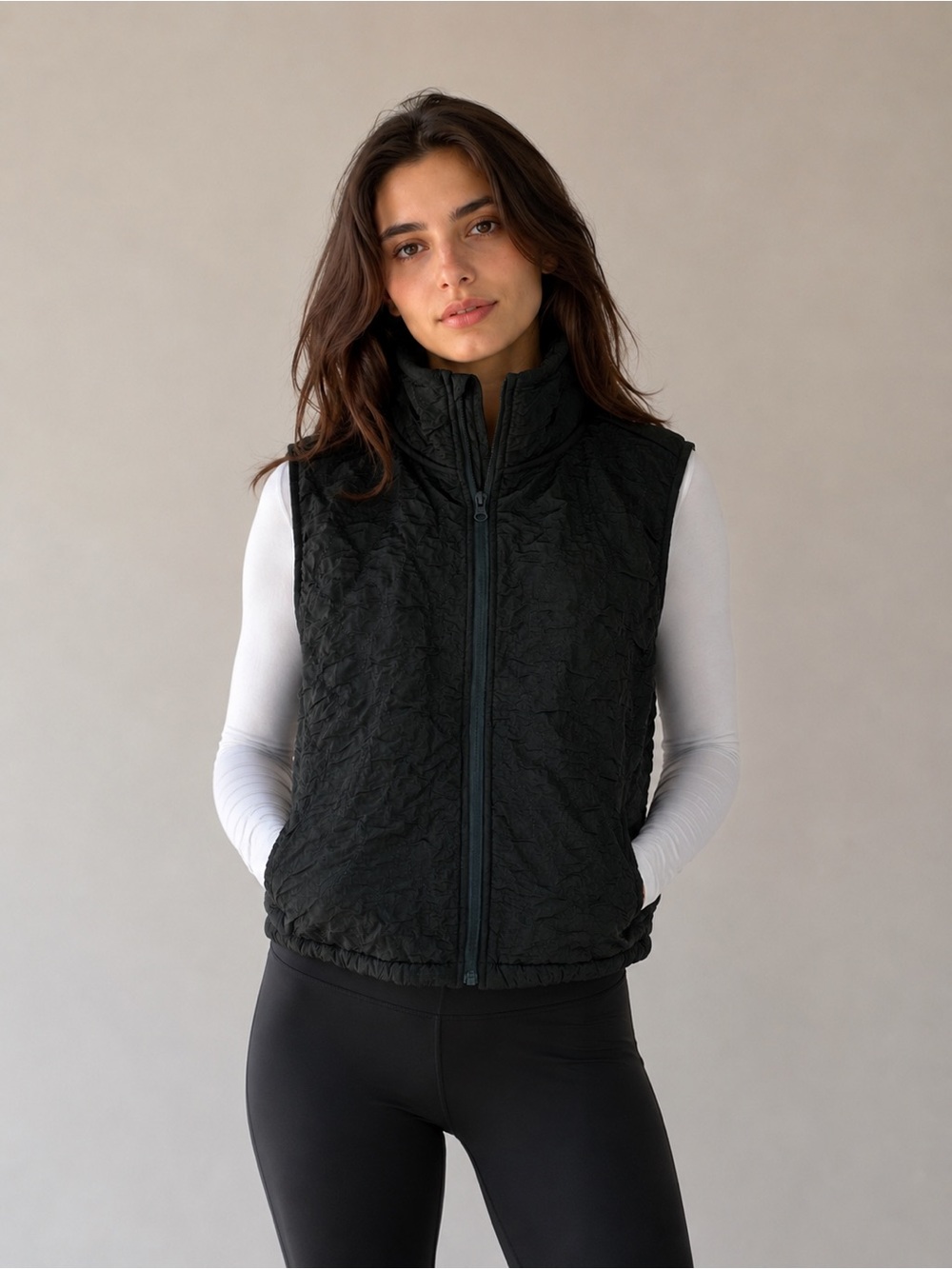 GapFit Black Oversized Crinkle Vest High Neck Zip Front Athleisure Size L Green